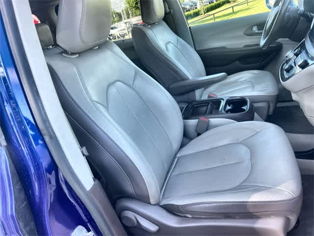 2018 Chrysler Pacifica Touring L 12