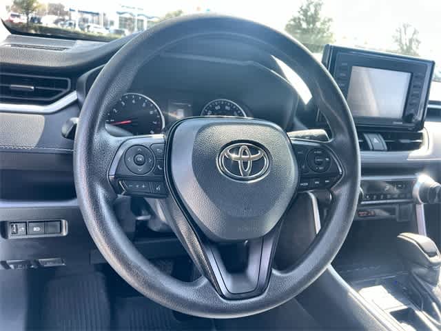 Thumbnail: 2021 Toyota RAV4 - 17