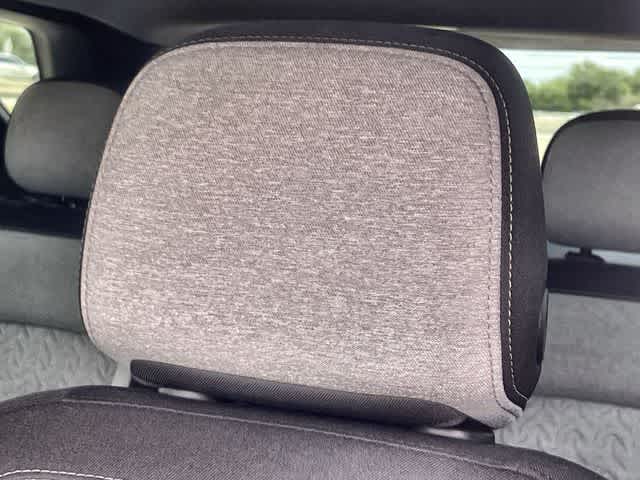 Thumbnail: 2022 Chevrolet Equinox - 25