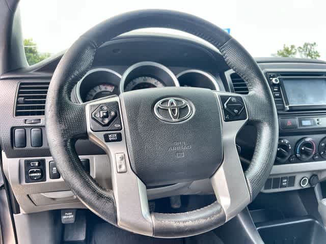 Thumbnail: 2014 Toyota Tacoma - 17