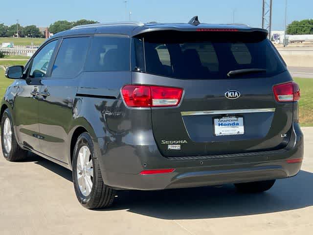 Thumbnail: 2016 Kia Sedona - 5