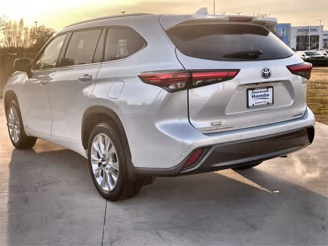 Thumbnail: 2023 Toyota Highlander - 5