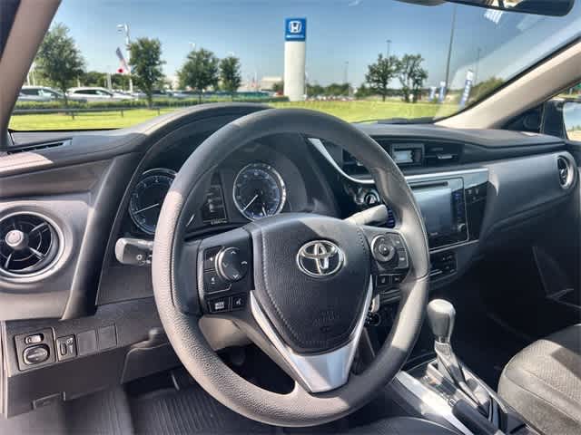 Thumbnail: 2017 Toyota Corolla - 15