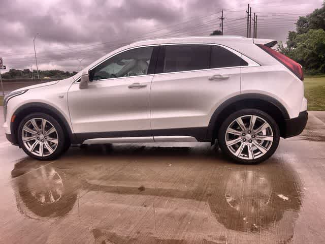 Thumbnail: 2022 Cadillac XT4 - 4