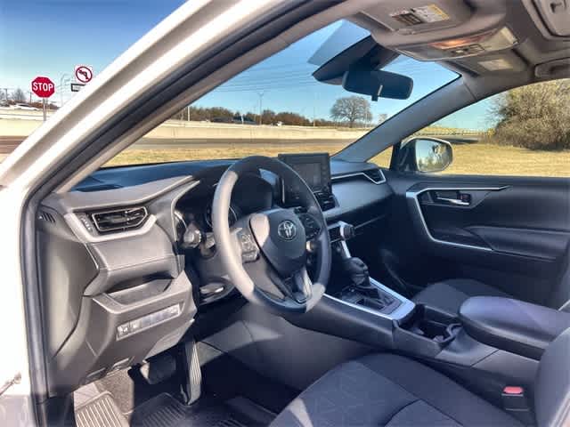 Thumbnail: 2021 Toyota RAV4 - 15