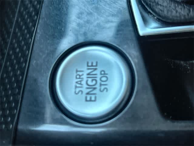 Thumbnail: 2022 Volkswagen Tiguan - 28