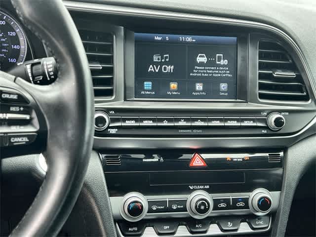 Thumbnail: 2019 Hyundai Elantra - 18