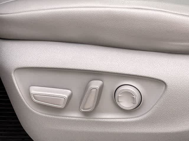 Thumbnail: 2024 Toyota Highlander - 31