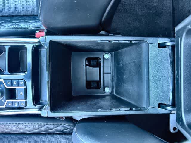 Thumbnail: 2022 Kia Sorento - 28