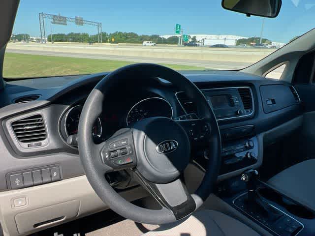 Thumbnail: 2016 Kia Sedona - 15