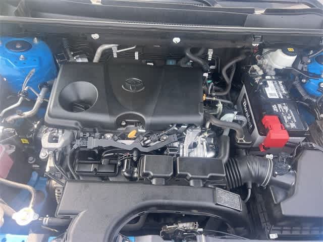 2021 Toyota RAV4 XLE 10