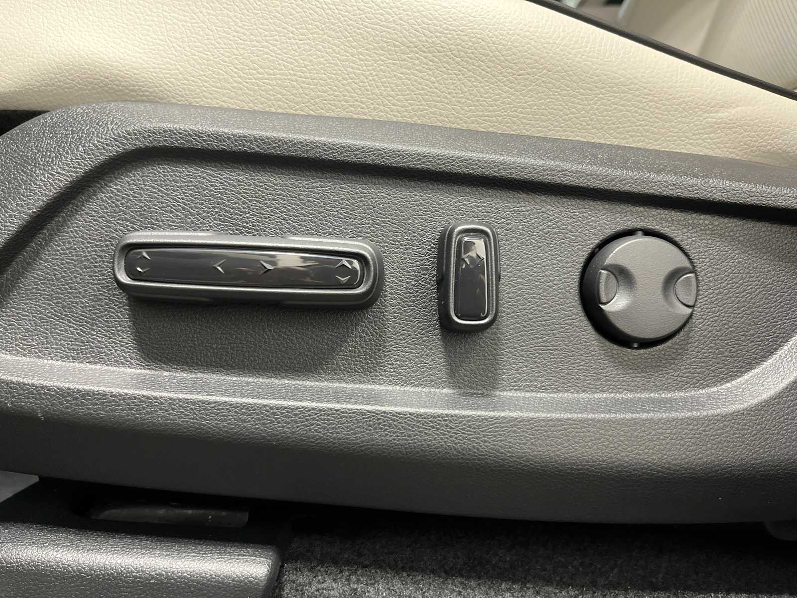 Thumbnail: 2026 Honda Pilot - 12