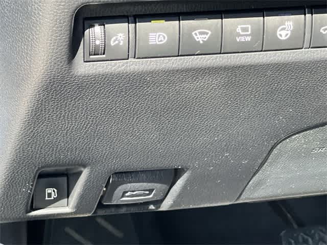 Thumbnail: 2022 Toyota RAV4 - 29