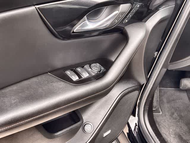 Thumbnail: 2023 Chevrolet Blazer - 30