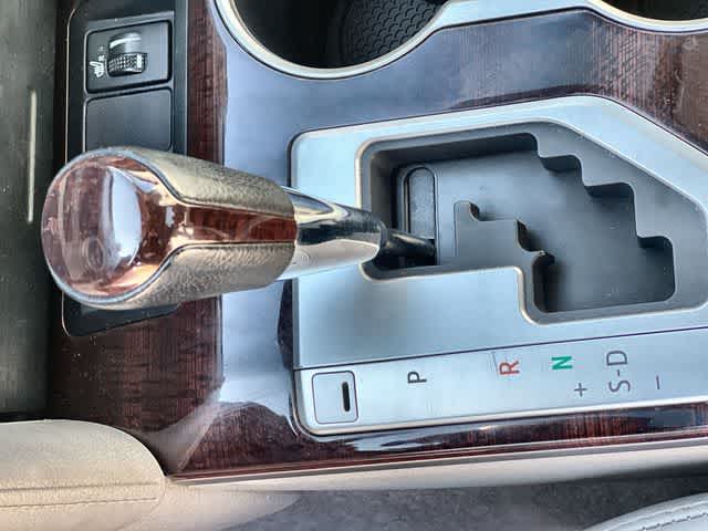 Thumbnail: 2012 Toyota Camry - 16