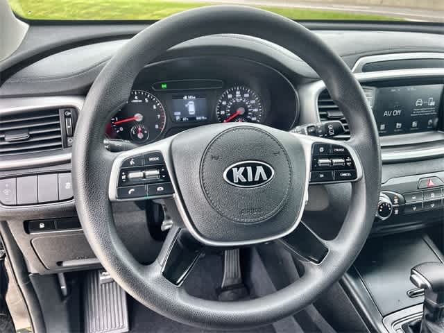2020 Kia Sorento LX 17