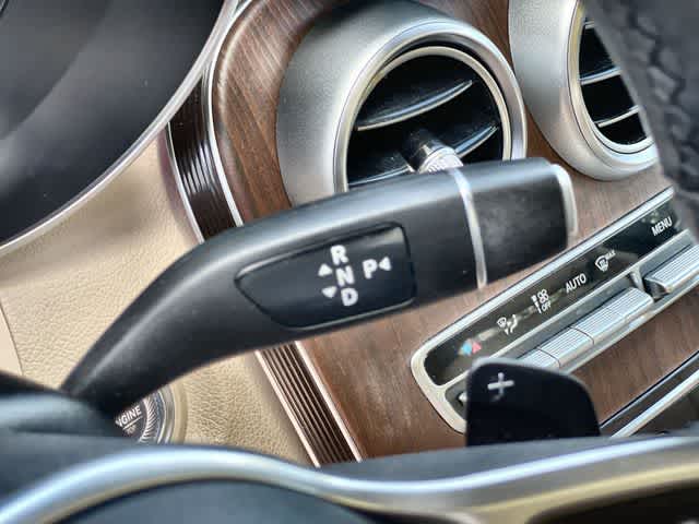 Thumbnail: 2022 Mercedes-Benz GLC - 16