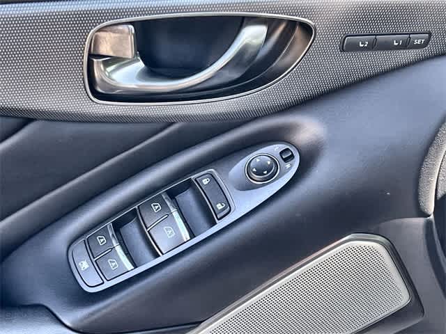 Thumbnail: 2018 INFINITI  - 30