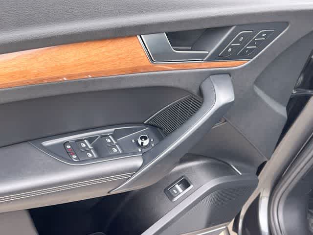 Thumbnail: 2021 Audi Q5 - 30