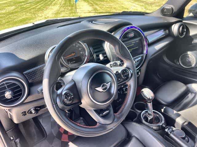 Thumbnail: 2015 MINI Cooper Hardtop - 15