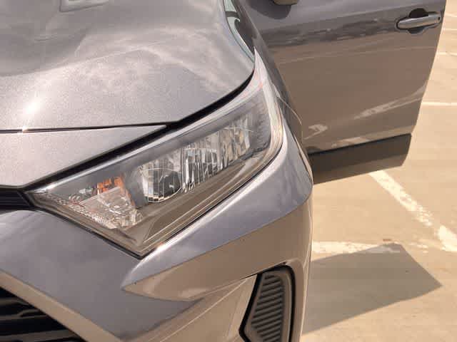 Thumbnail: 2021 Toyota RAV4 - 24