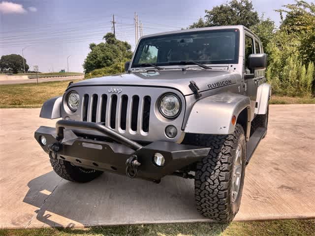 2017 Jeep Wrangler Unlimited Rubicon photo 2