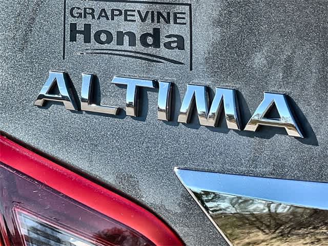 Thumbnail: 2017 Nissan Altima - 8