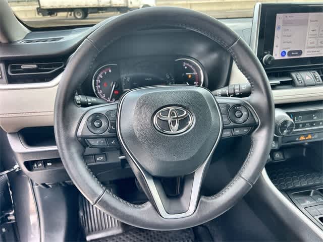 Thumbnail: 2023 Toyota RAV4 - 16