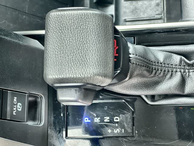 Thumbnail: 2023 Toyota Tundra - 16