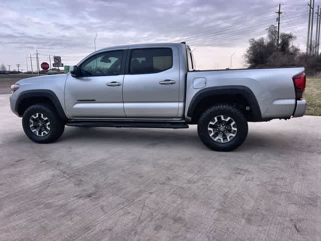 Thumbnail: 2019 Toyota Tacoma - 4