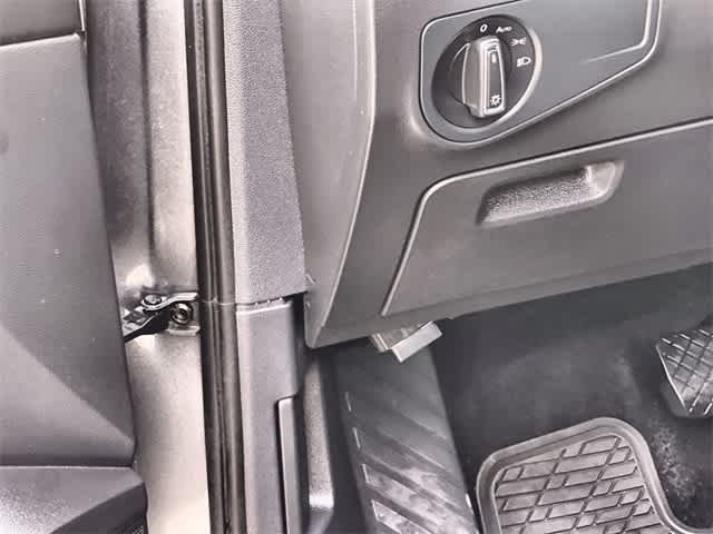 Thumbnail: 2022 Volkswagen Tiguan - 29