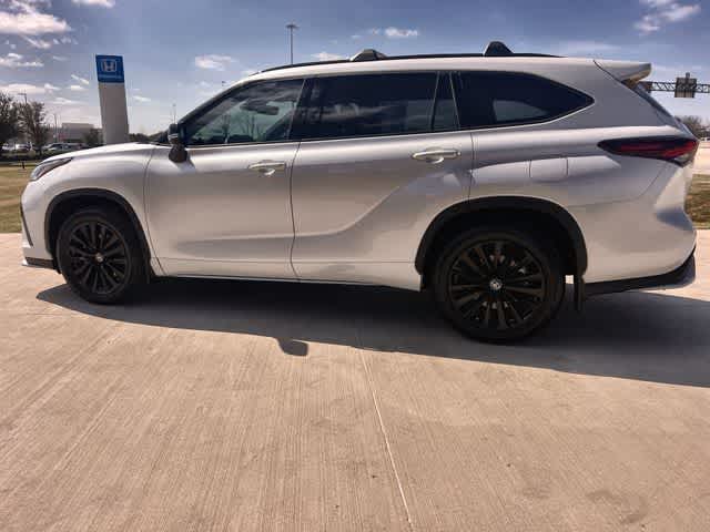Thumbnail: 2024 Toyota Highlander - 4