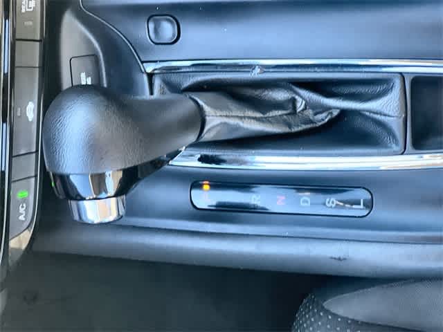 Thumbnail: 2019 Honda HR-V - 16