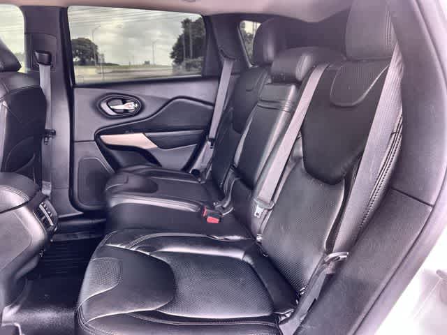 Thumbnail: 2017 Jeep Cherokee - 14