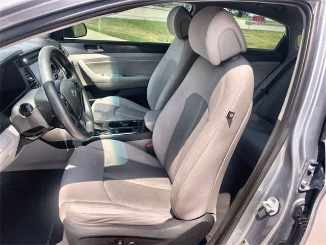Thumbnail: 2016 Hyundai Sonata - 11