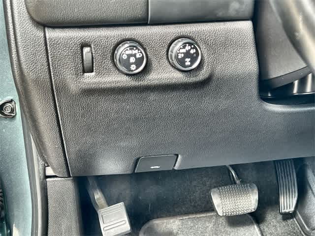 Thumbnail: 2015 GMC Canyon - 28