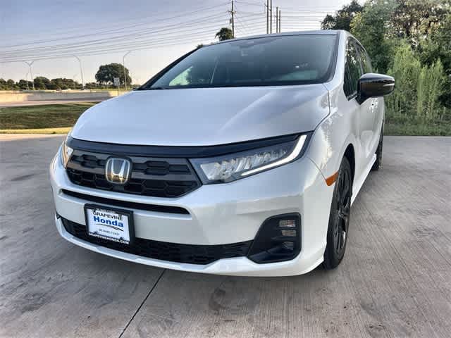 2025 Honda Odyssey photo 2