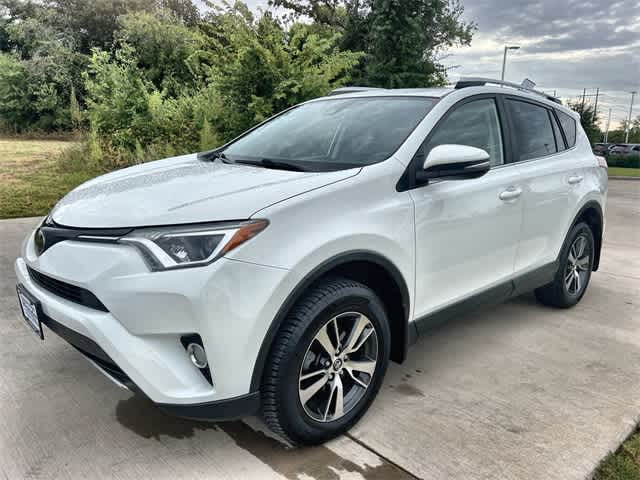 Used 2018 Toyota RAV4 XLE with VIN JTMRFREV6JJ180272 for sale in Grapevine, TX