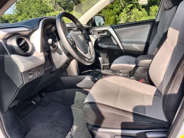 Thumbnail: 2018 Toyota RAV4 - 3