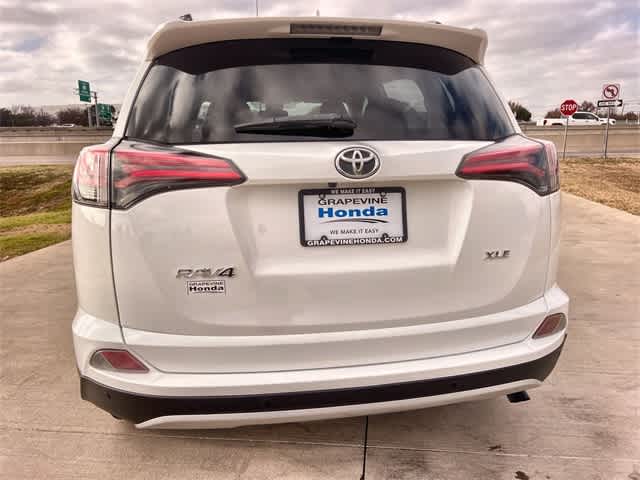 Thumbnail: 2018 Toyota RAV4 - 6