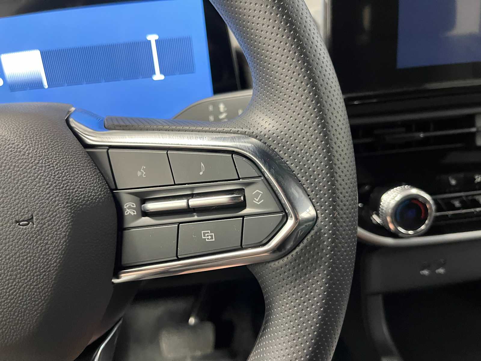 Thumbnail: 2026 Honda Prologue - 19