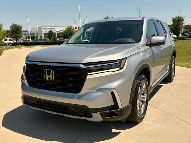 Thumbnail: 2023 Honda Pilot - 2