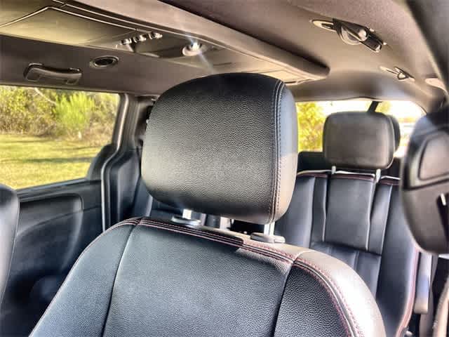 Thumbnail: 2019 Dodge Grand Caravan - 25