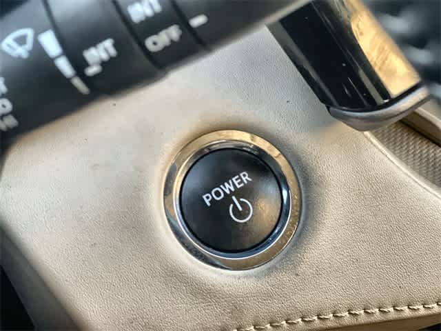 Thumbnail: 2023 Toyota Highlander - 28