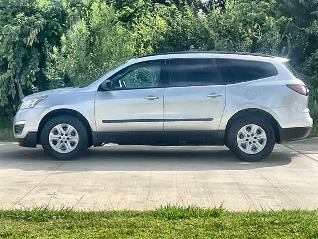 Thumbnail: 2017 Chevrolet Traverse - 4