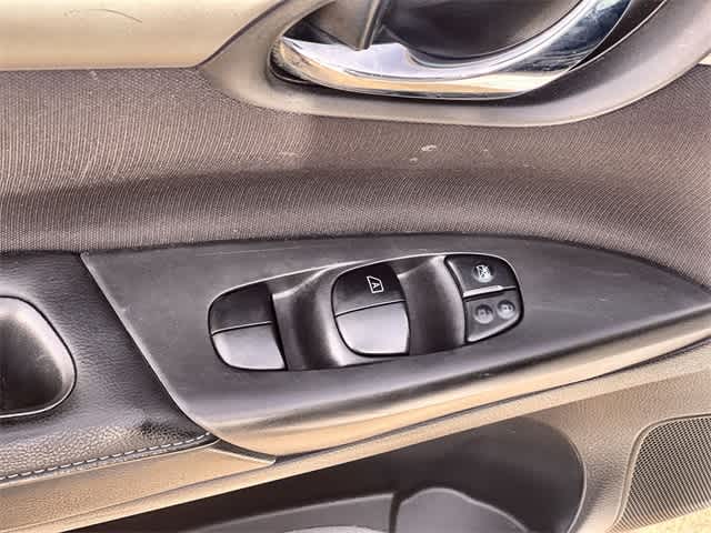 Thumbnail: 2019 Nissan Sentra - 29