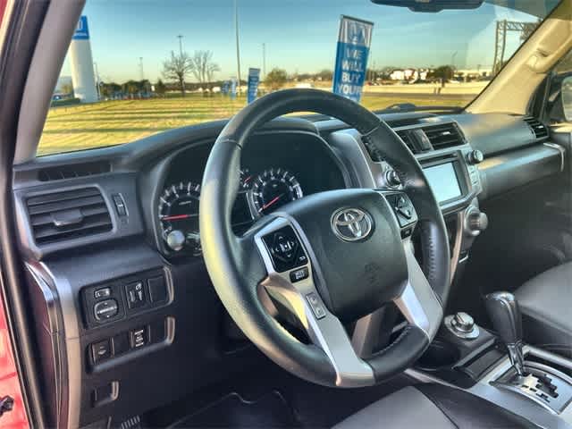 Thumbnail: 2016 Toyota 4Runner - 15