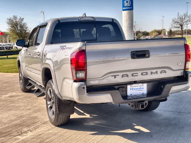 Thumbnail: 2019 Toyota Tacoma - 5