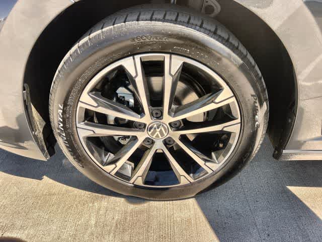 Thumbnail: 2024 Volkswagen Jetta - 9