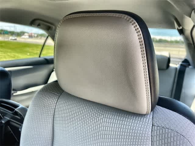 2016 Toyota Camry SE 25